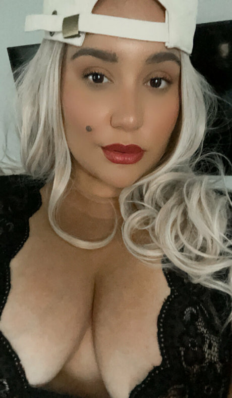 morenita free Auf OnlyFans