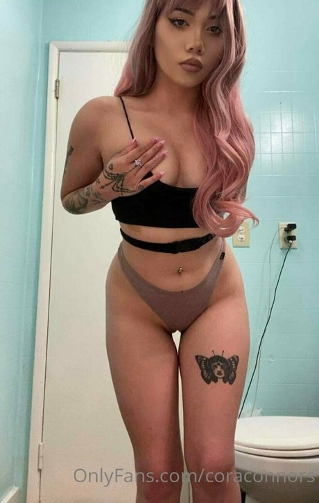 coraconnors Nacktpornos auf OnlyFans