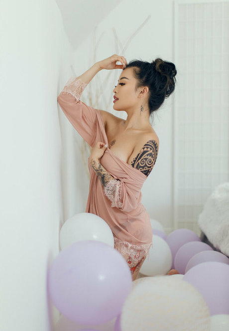 kaliauniverse OnlyFans Inhalte