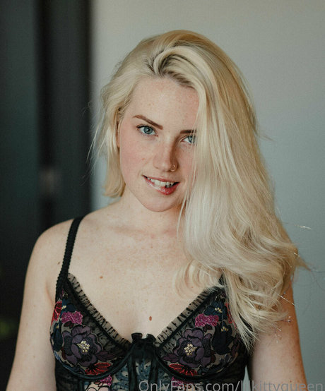 lilkittyqueen OnlyFans Fotos