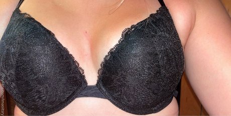 lmaoitsry OnlyFans Nacktbilder