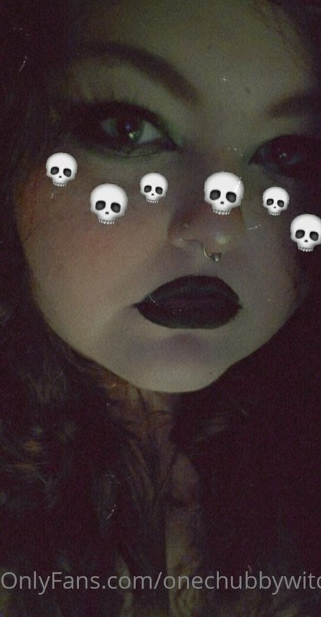 onechubbywitch Leaked OnlyFans Bilder