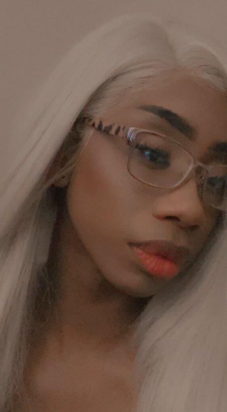 womanflo Nacktbilder von OnlyFans