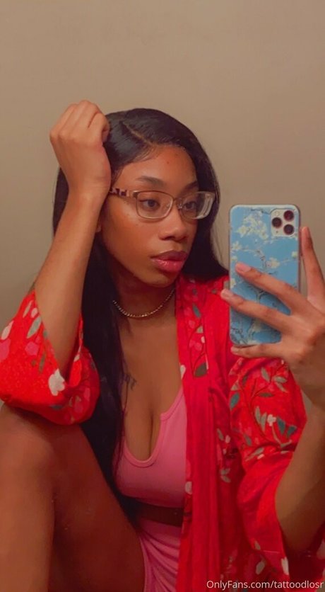 womanflo Nacktbilder geleakt OnlyFans