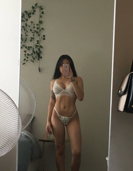 Deathlessley Füße OnlyFans