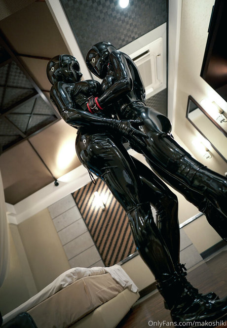 makoshiki Nacktbilder-Leaks von OnlyFans