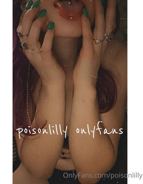 poisonlilly OnlyFans-Leaks
