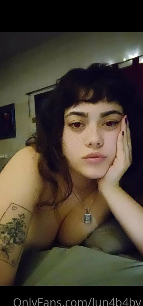 lun4b4by OnlyFans Leak