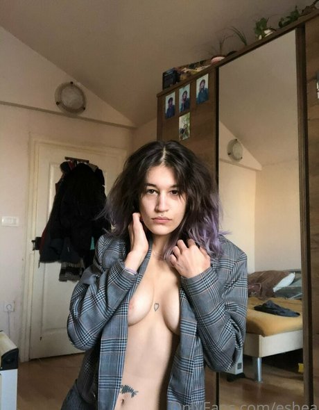 eshea Nackt OnlyFans