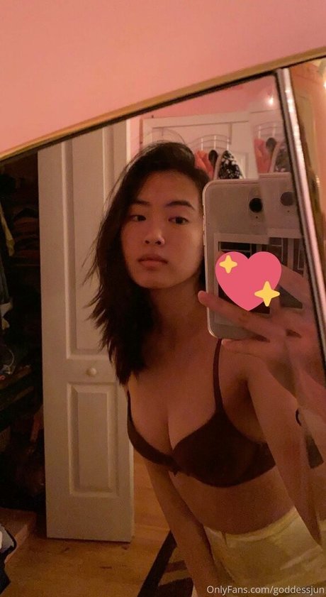 Goddessjun OnlyFans Bilder