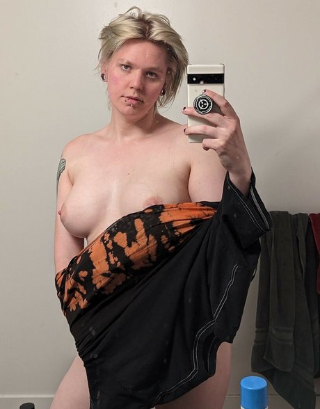 Demongirlcock Neues OnlyFans