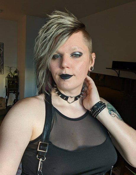 Demongirlcock Nacktbilder von OnlyFans geleakt