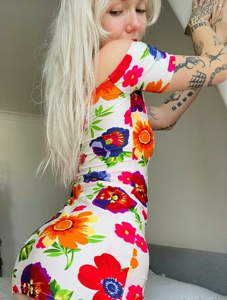 Innocent Isabelle OnlyFans-Inhalte