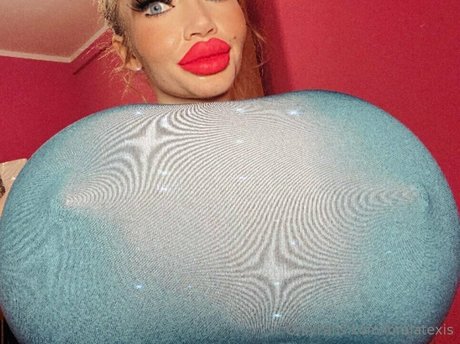 loralatexis OnlyFans Gratis Porn