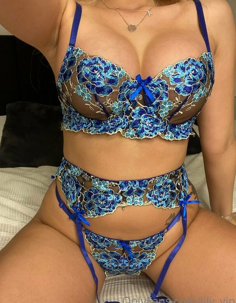 lily vip OnlyFans Lesbisch