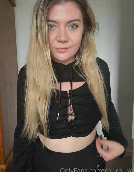 rhi rhi xo OnlyFans Lesbisch