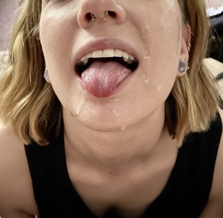 LilMisssIris OnlyFans XXX