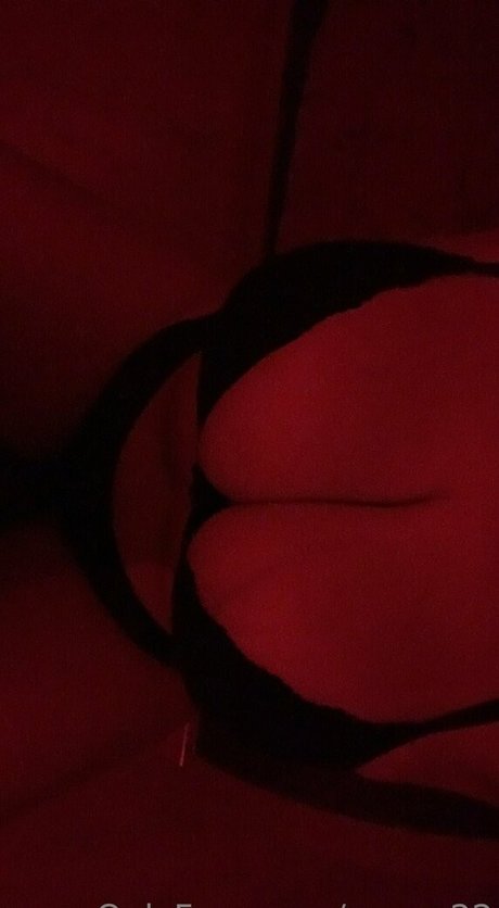 zarra 22 OnlyFans Nacktbilder