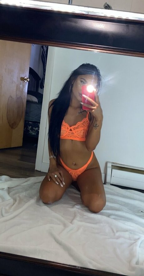 xoalii OnlyFans Bilder