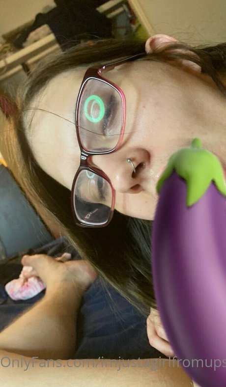 imjustagirlfromupstairs Nackt OnlyFans Porn