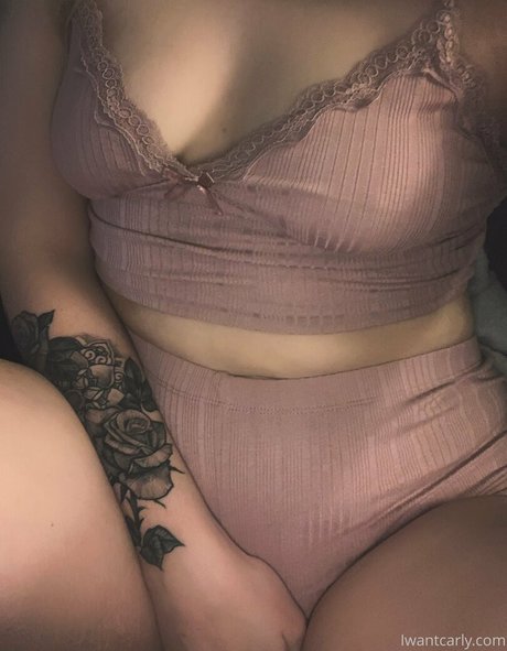 carlyraeofficial OnlyFans Nacktbilder geleakt