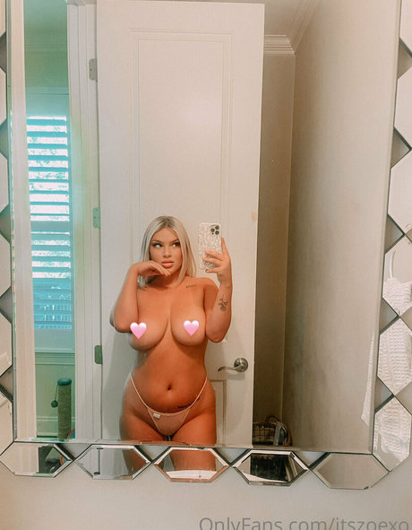 itszoexo OnlyFans XXX