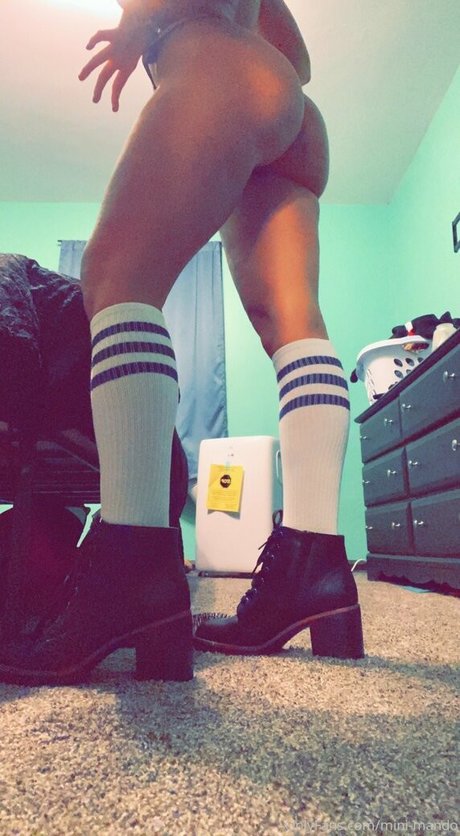 mini mando OnlyFans nackte Brüste