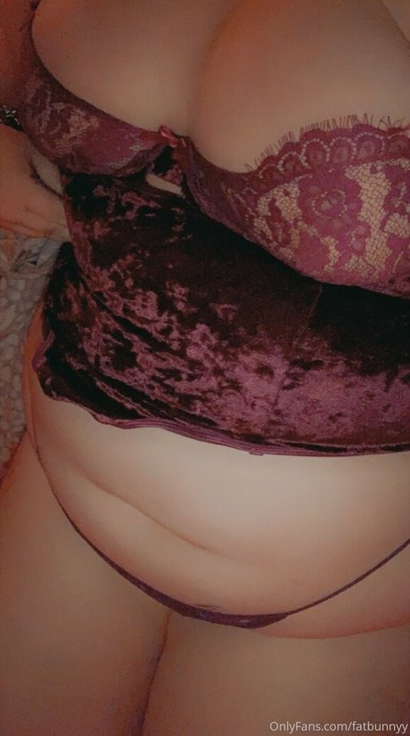 fatbunnyy OnlyFans nackte Brüste