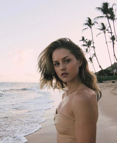 Isabelle Cornish OnlyFans Sex