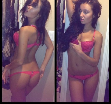 princessv OnlyFans Striptease