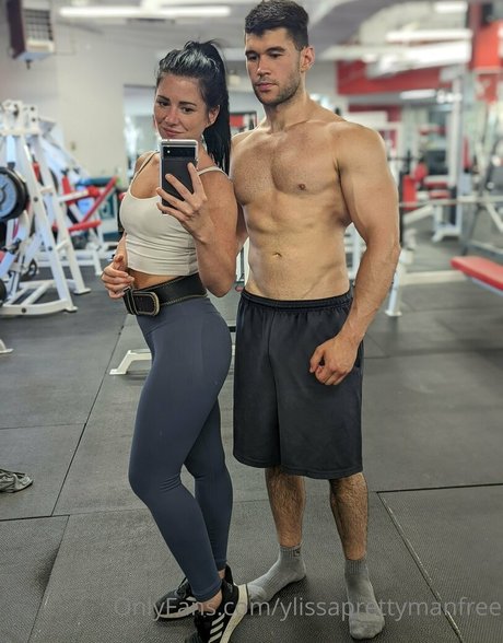 ylissaprettymanfree OnlyFans kostenlos