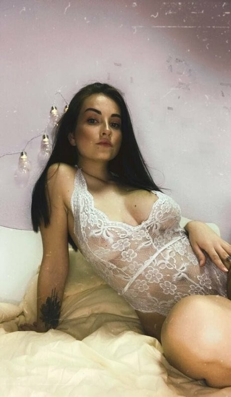 anyabrunette OnlyFans-Archiv