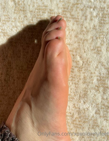 xoxolovelyfeet Nacktbilder von OnlyFans