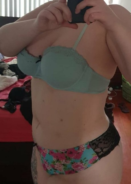 chubby little kitty OnlyFans