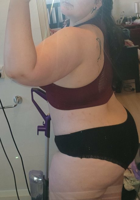 chubby little kitty OnlyFans Star