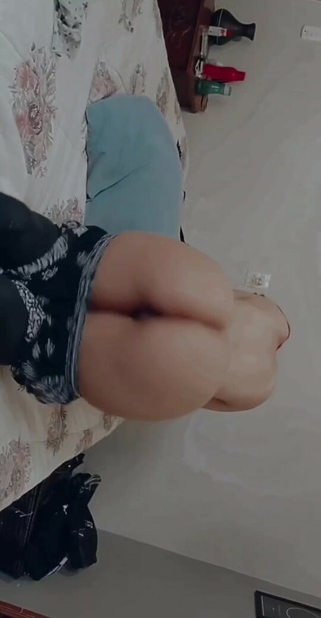 Julia Frost Nackt auf OnlyFans