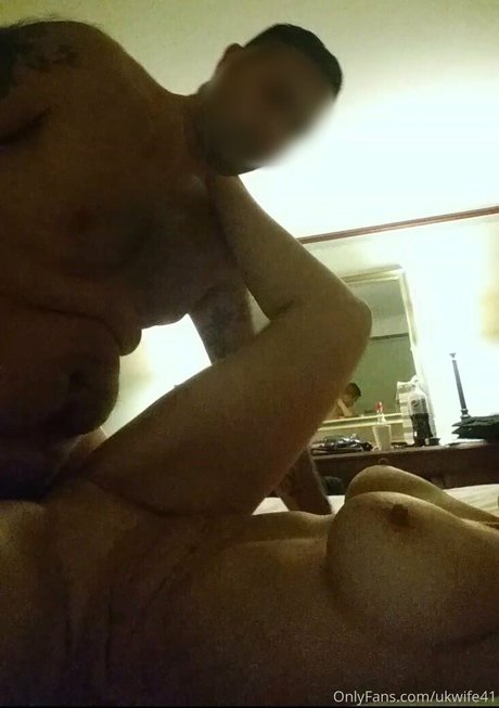 ukwife41 Leaked OnlyFans Sextape