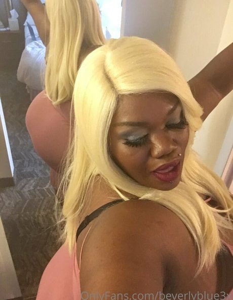 beverlyblue3x Neuer OnlyFans Leak