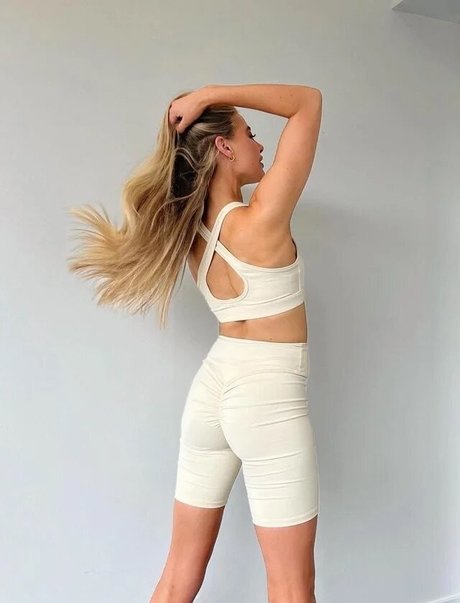 April Rose Pengilly Nacktbilder geleakt OnlyFans Aufgedeckt