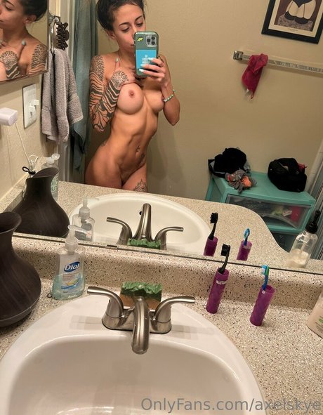axelskye OnlyFans Leaks Pornografie