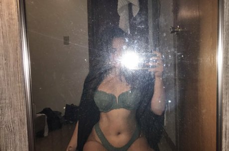 emilycasto Füße OnlyFans