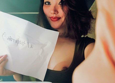 tinybooobs OnlyFans-Leak