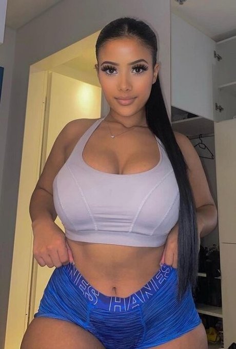 viyalyn OnlyFans Arsch Leak