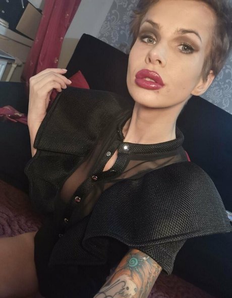 elenahug OnlyFans Leak