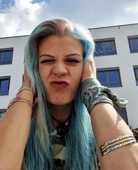 Caroline Haas Nacktbilder von OnlyFans geleakt