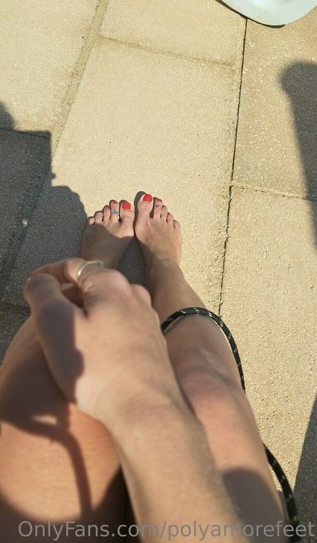 polyamorefeet Titten OnlyFans