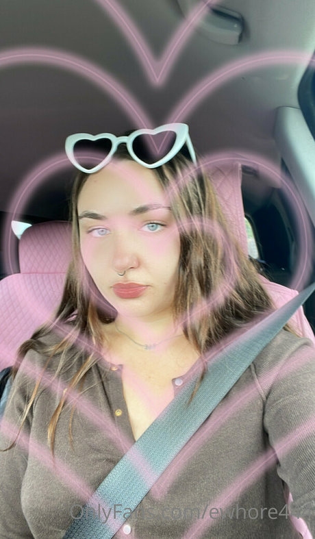 ewhore444 OnlyFans-Inhalte