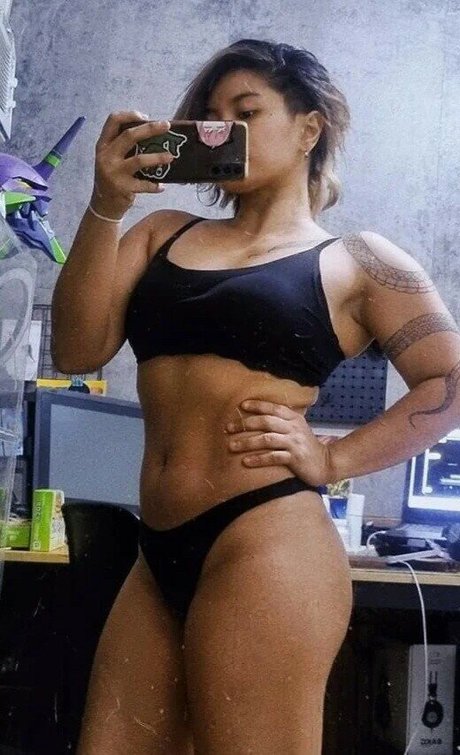 Nyaaaaati Leaks von Nacktbildern auf OnlyFans