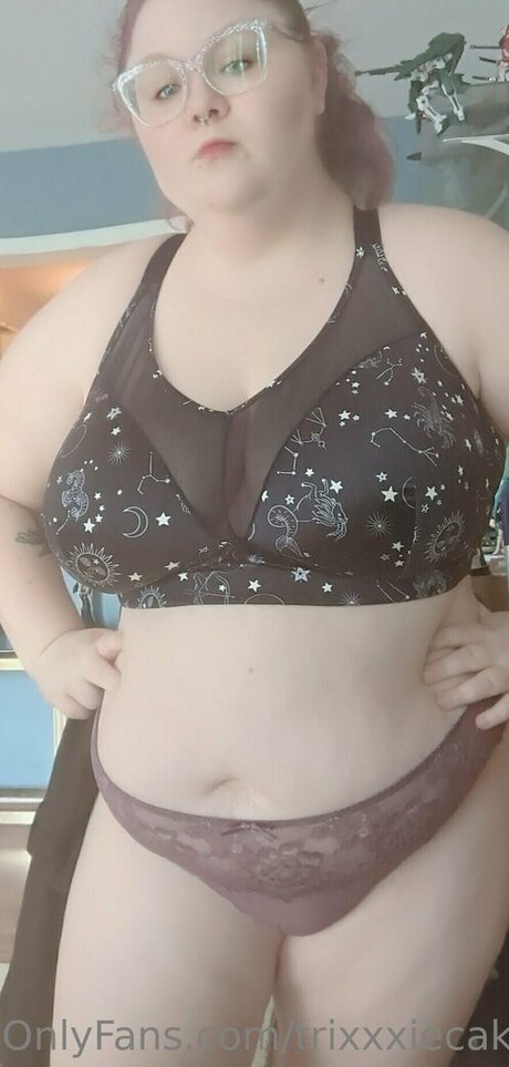 trixxxiecake OnlyFans Leaks