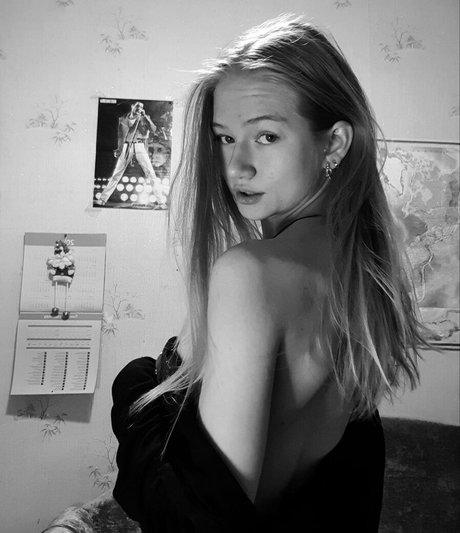 Isobel s Adventures OnlyFans Brüste Bild